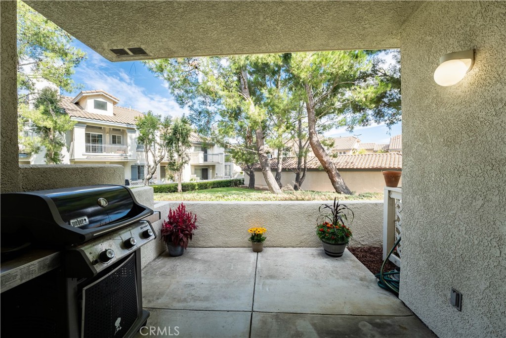 8035 E Treeview Court