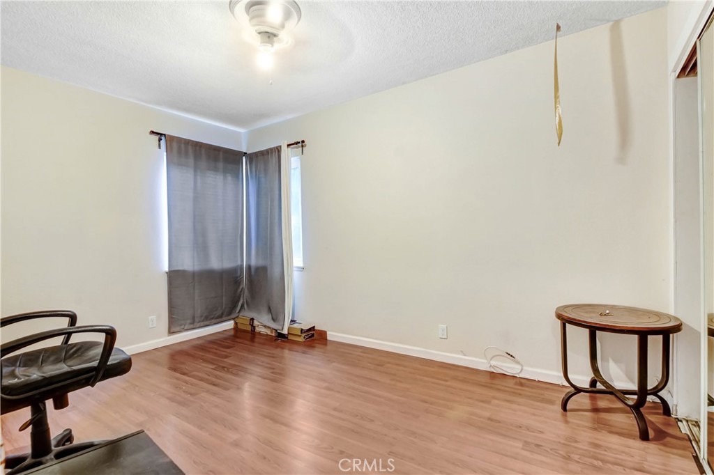 1706 W Houston Avenue