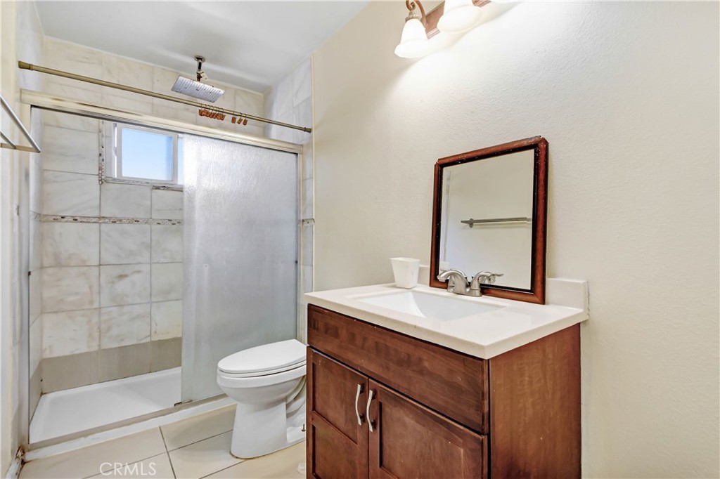 1706 W Houston Avenue