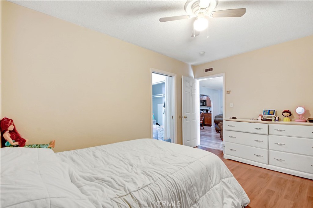 1706 W Houston Avenue