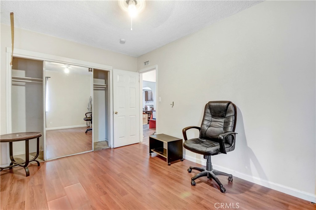 1706 W Houston Avenue