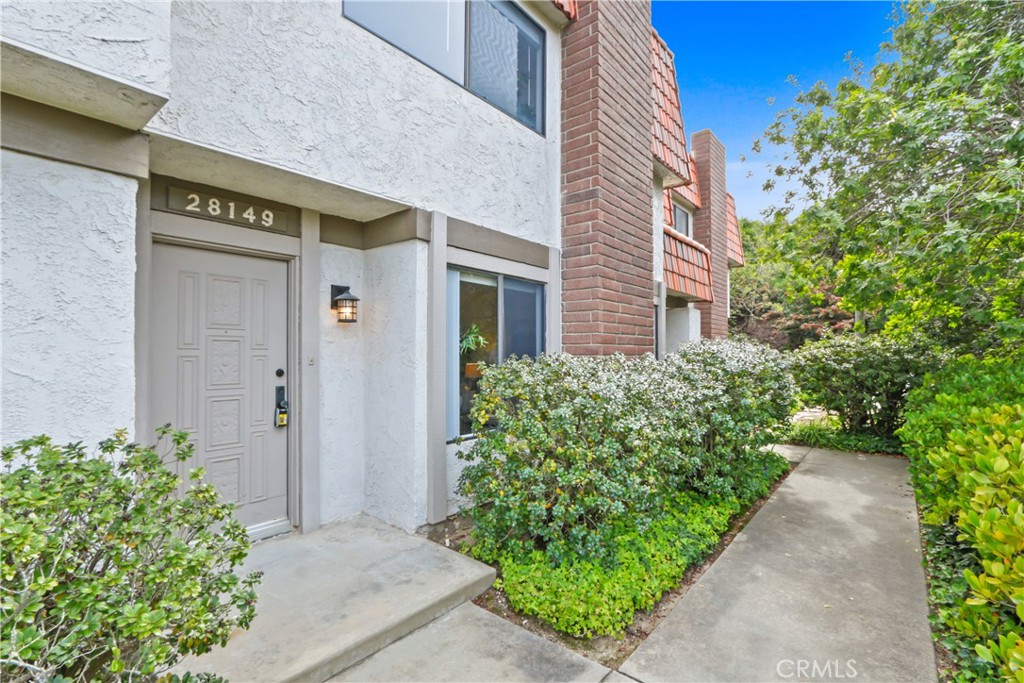 28149 Ridgecove Court S