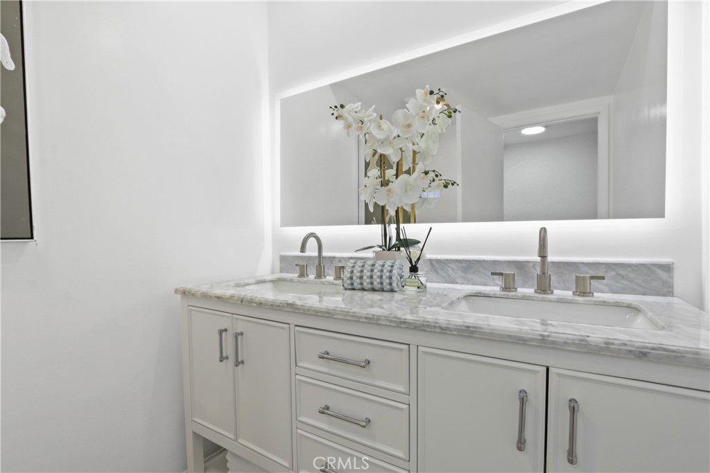 28149 Ridgecove Court S