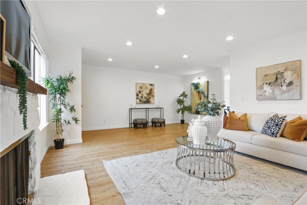 28149 Ridgecove Court S