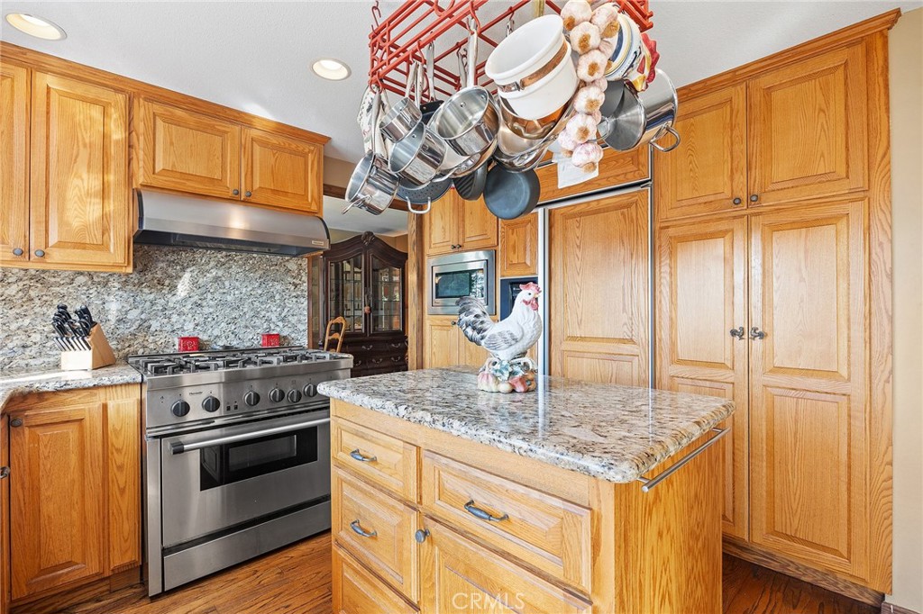 2262 Crestview Circle