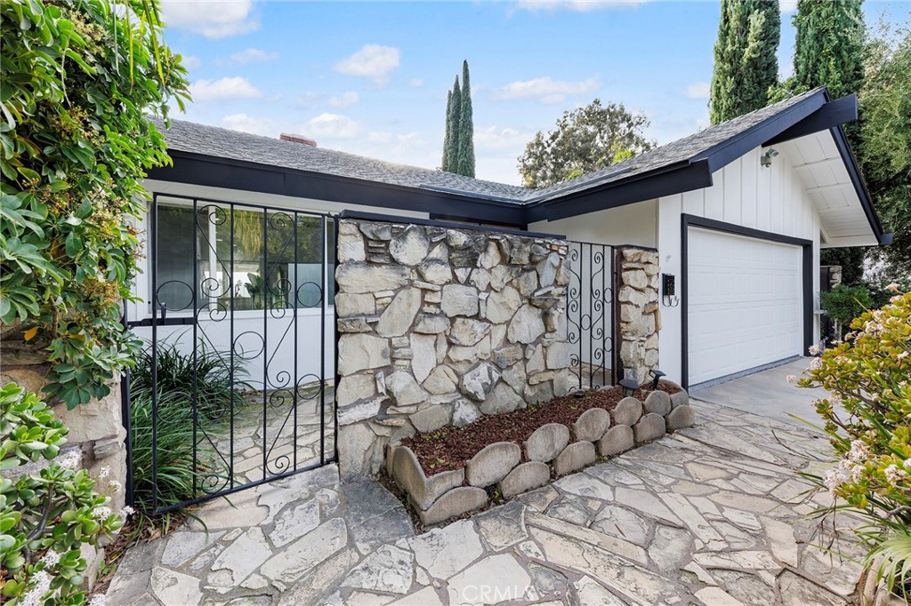 23846 Bower Cascade Place