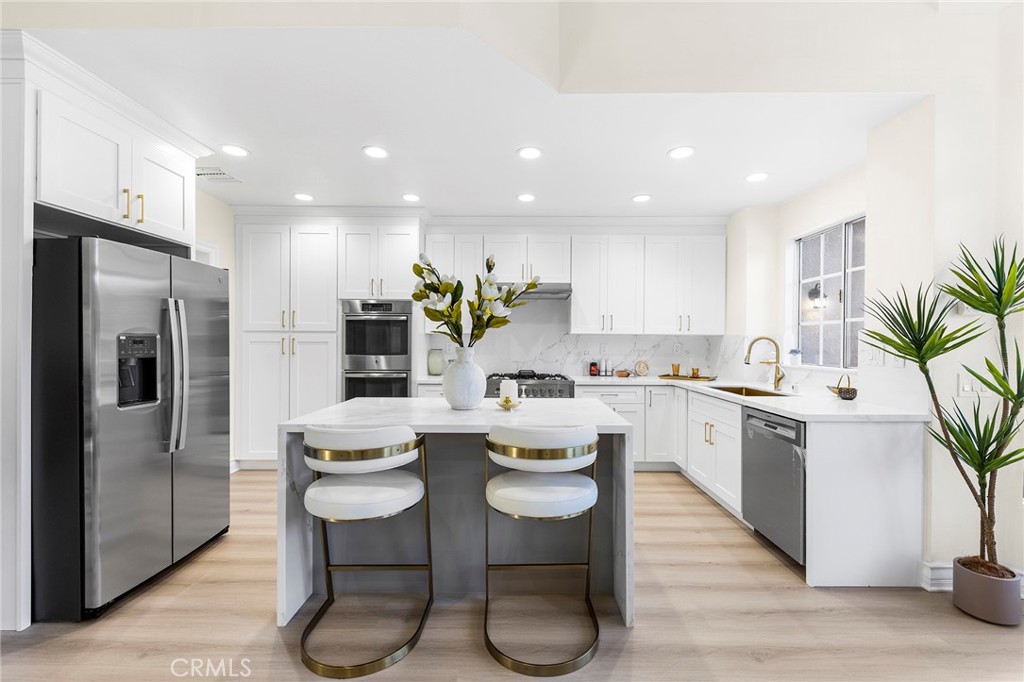 136 N Garfield Place