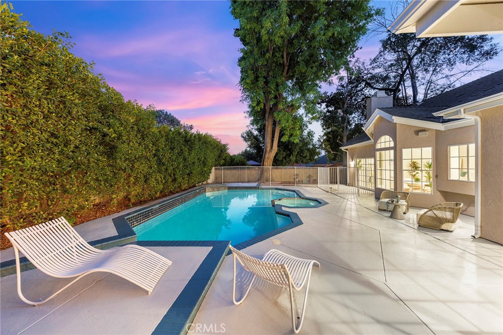 136 N Garfield Place