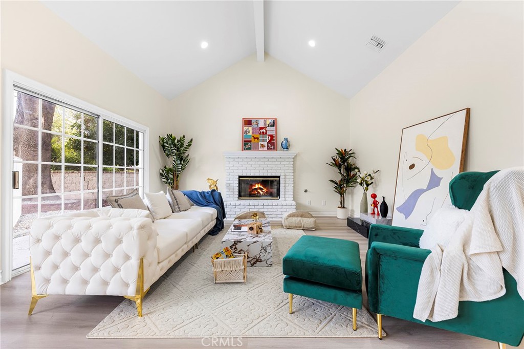 136 N Garfield Place