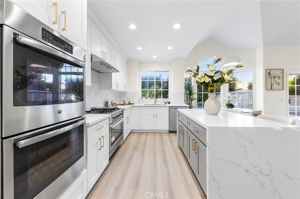 136 N Garfield Place