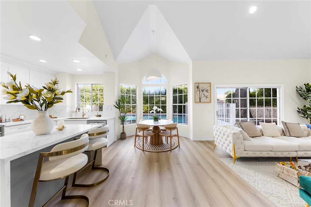 136 N Garfield Place