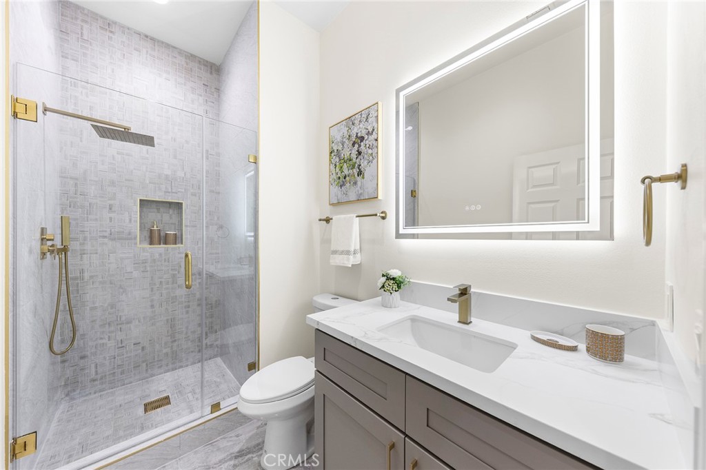 136 N Garfield Place