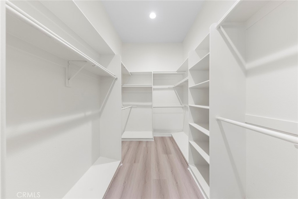 136 N Garfield Place