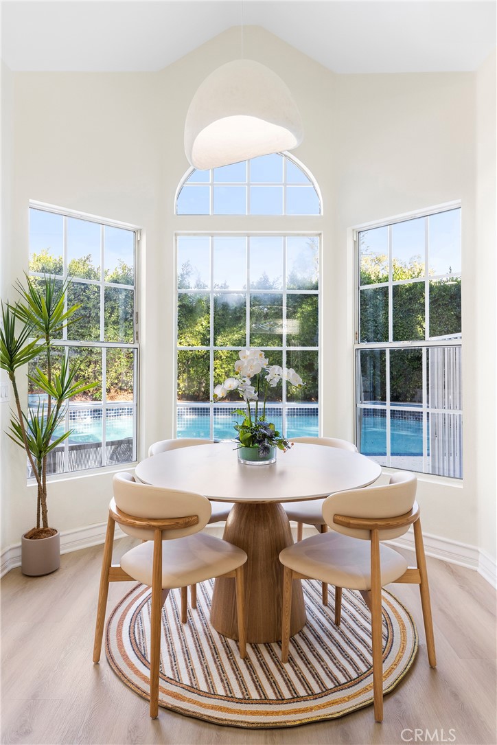 136 N Garfield Place