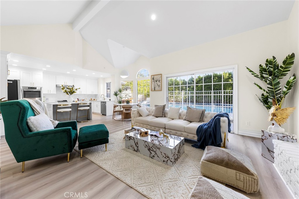 136 N Garfield Place