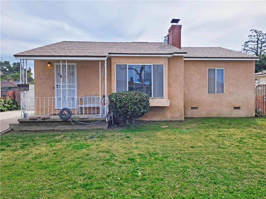 1530 W Grand Avenue