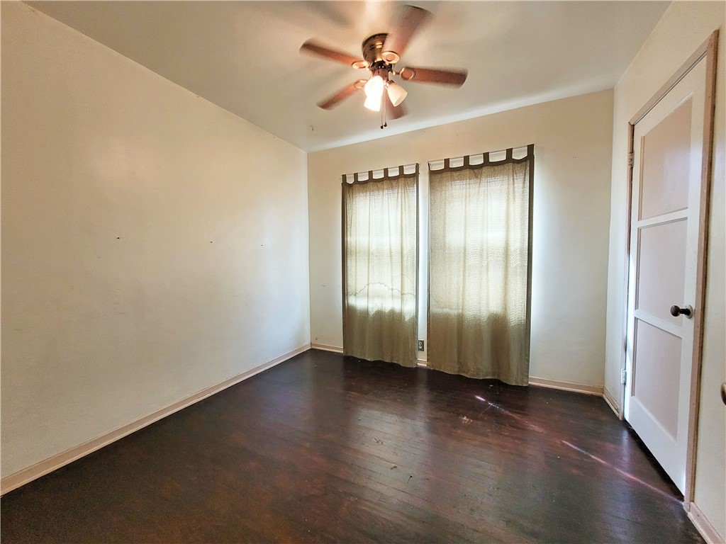 1530 W Grand Avenue