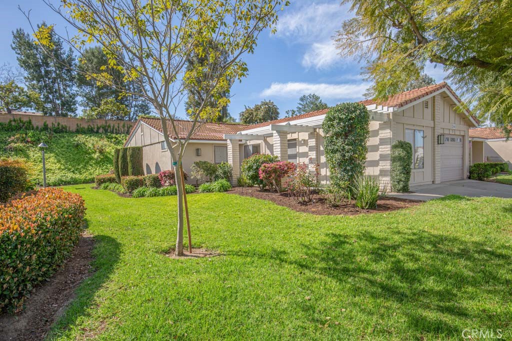 3196 Via Buena Vista A