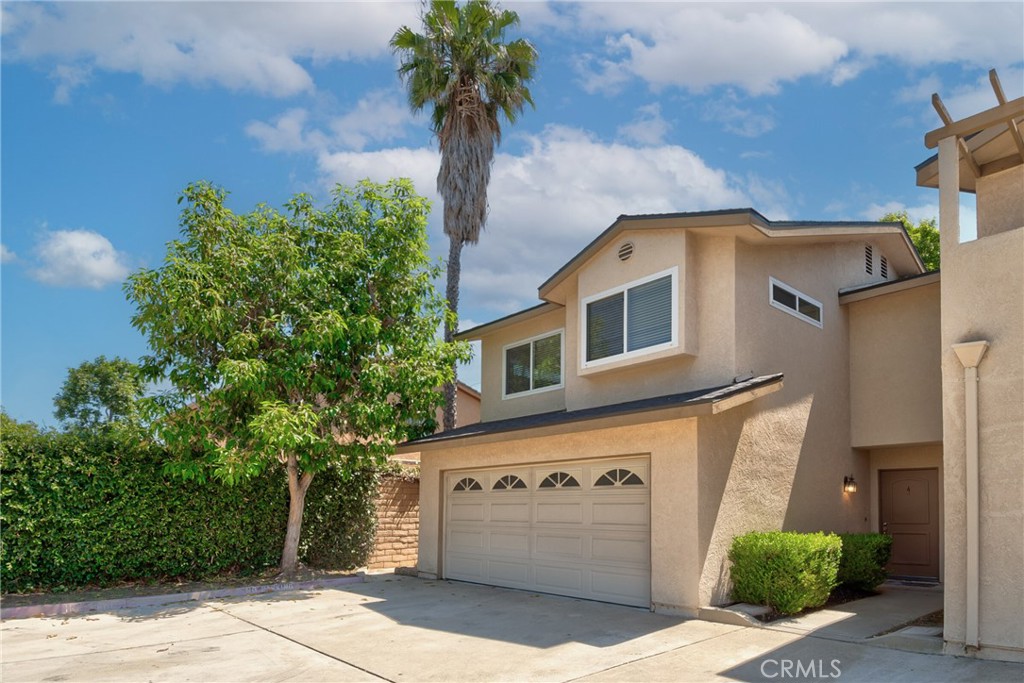 2260 N Towne Avenue 4