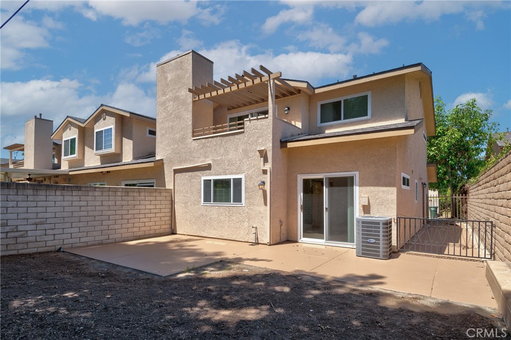2260 N Towne Avenue 4