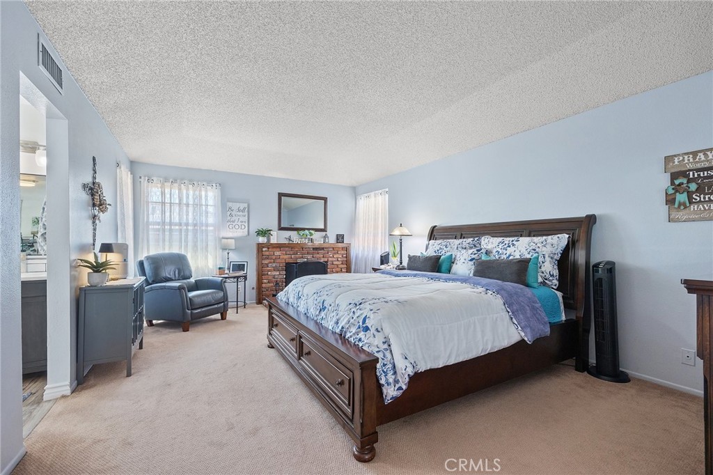 21000 Shadow Oak Drive