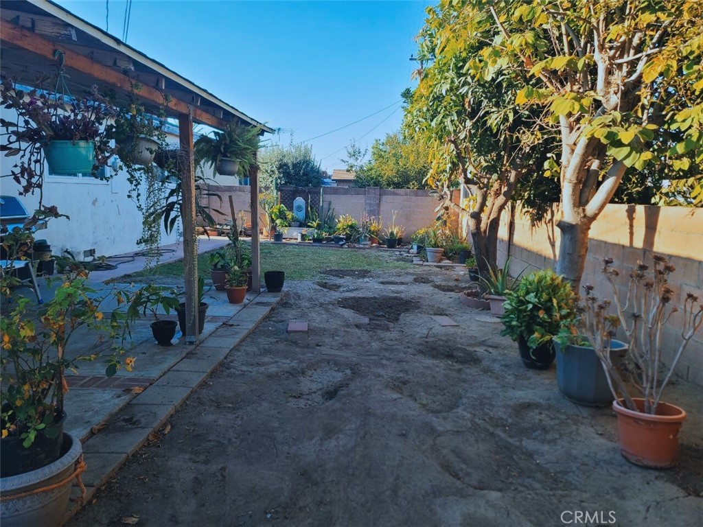1018 Meade Ave