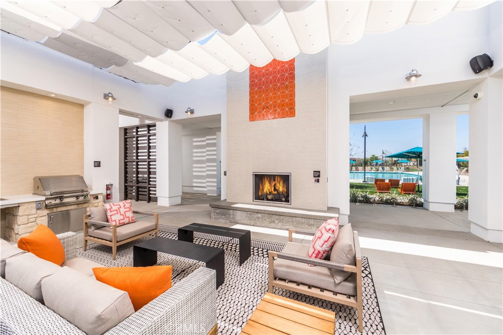 4102 Yarrow Paseo S