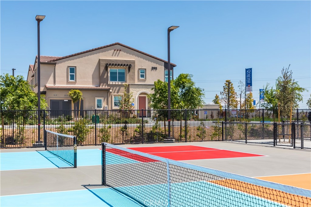 4102 Yarrow Paseo S