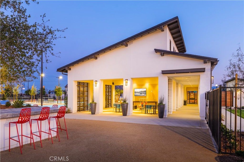 4102 Yarrow Paseo S