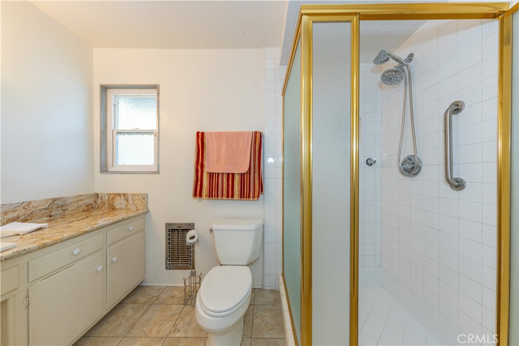 1026 N Mountain View Place