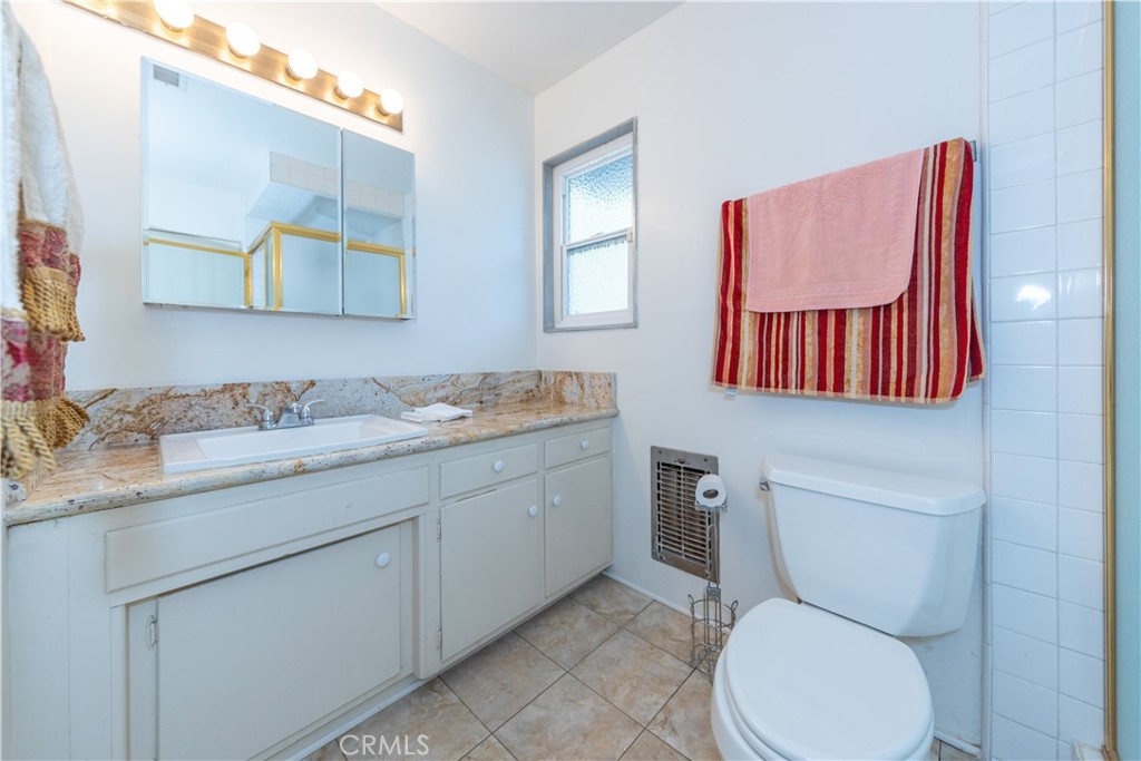 1026 N Mountain View Place