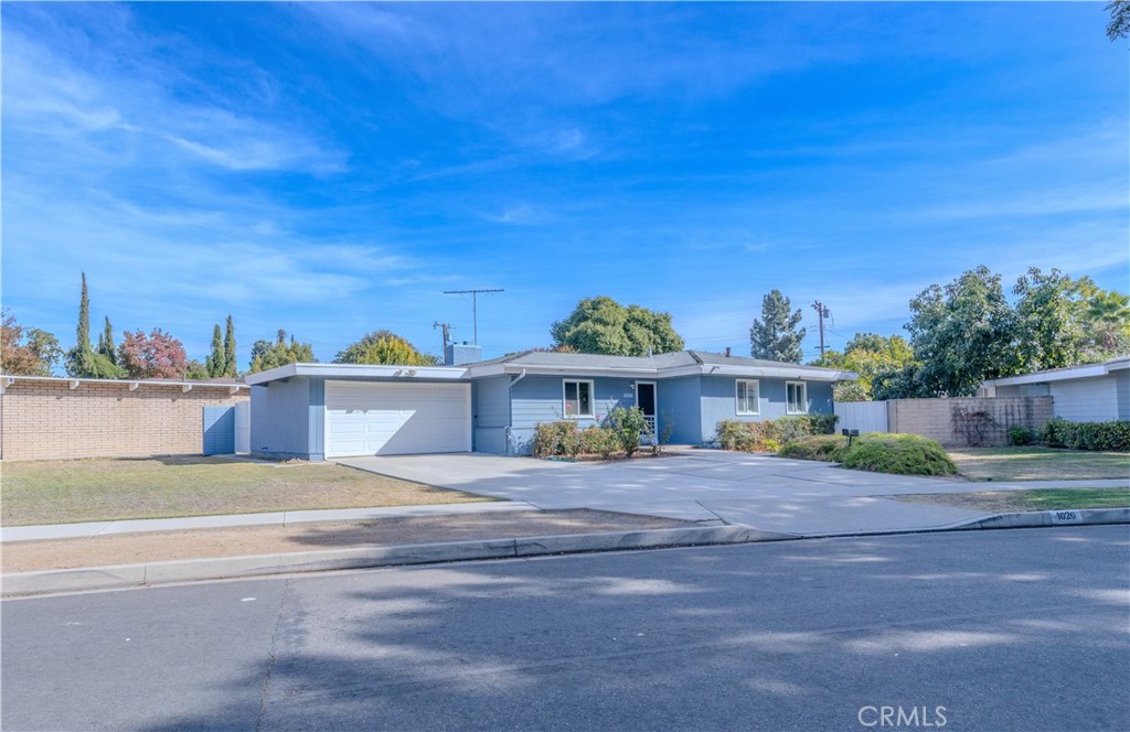 1026 N Mountain View Place