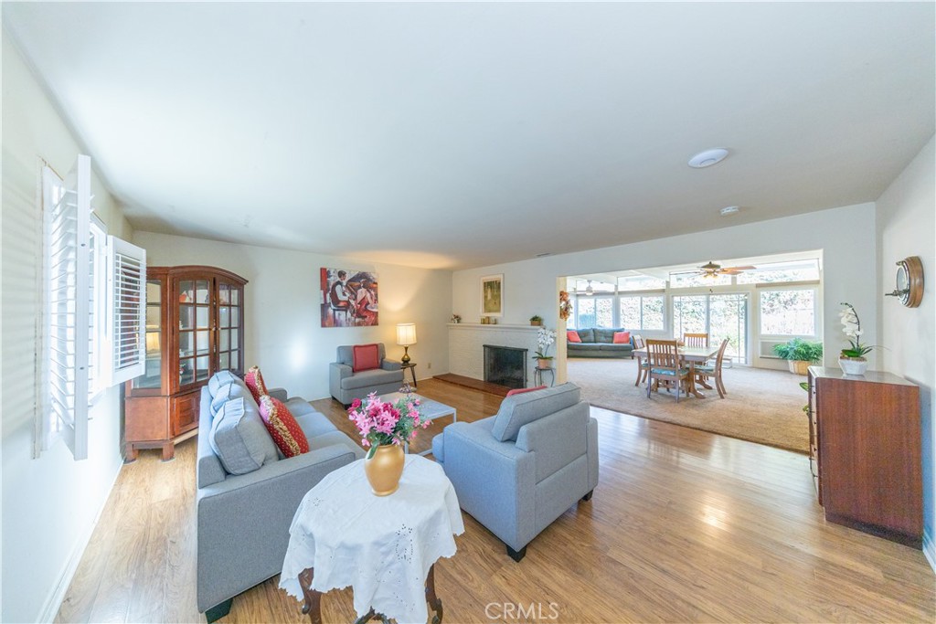 1026 N Mountain View Place