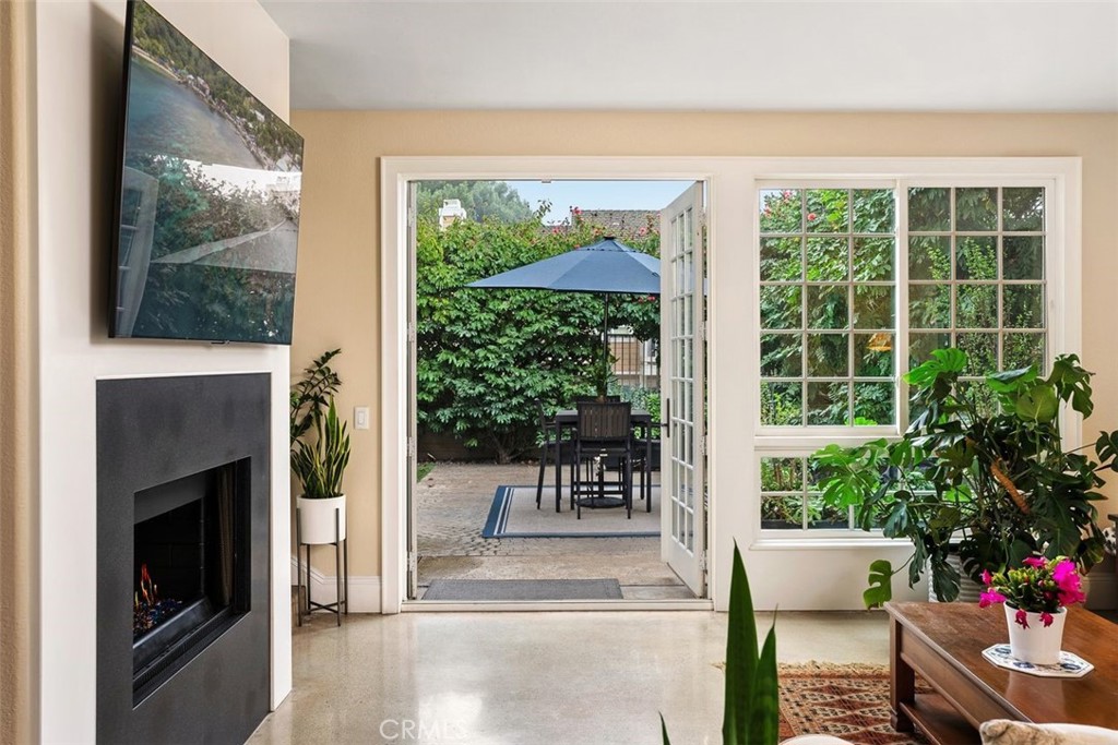 631 Brocton Court 101