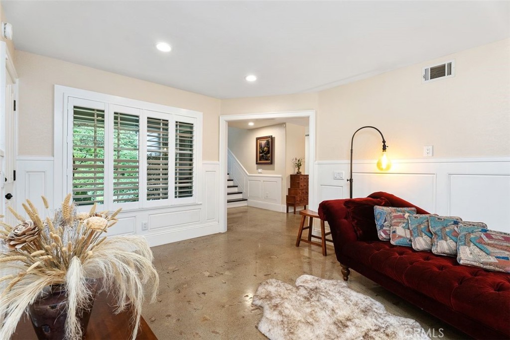 631 Brocton Court 101