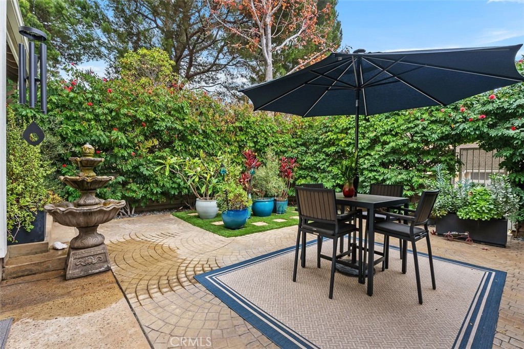 631 Brocton Court 101