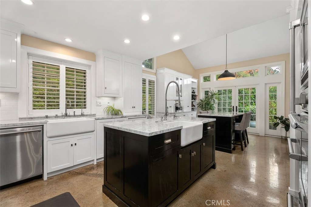 631 Brocton Court 101