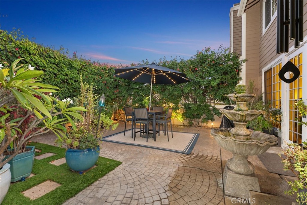 631 Brocton Court 101