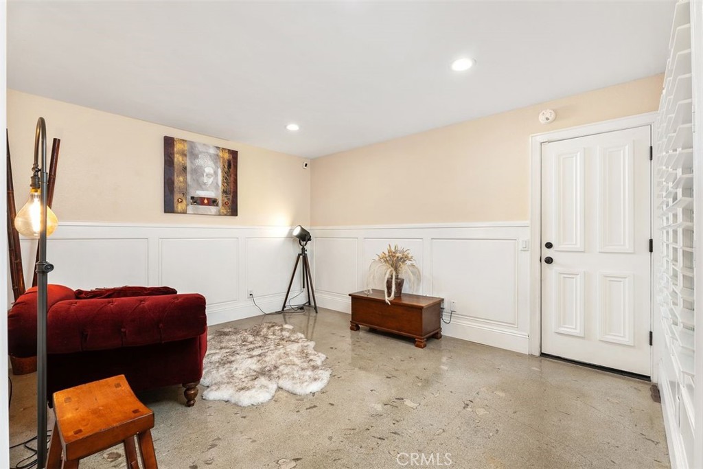 631 Brocton Court 101