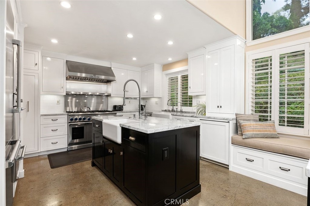 631 Brocton Court 101