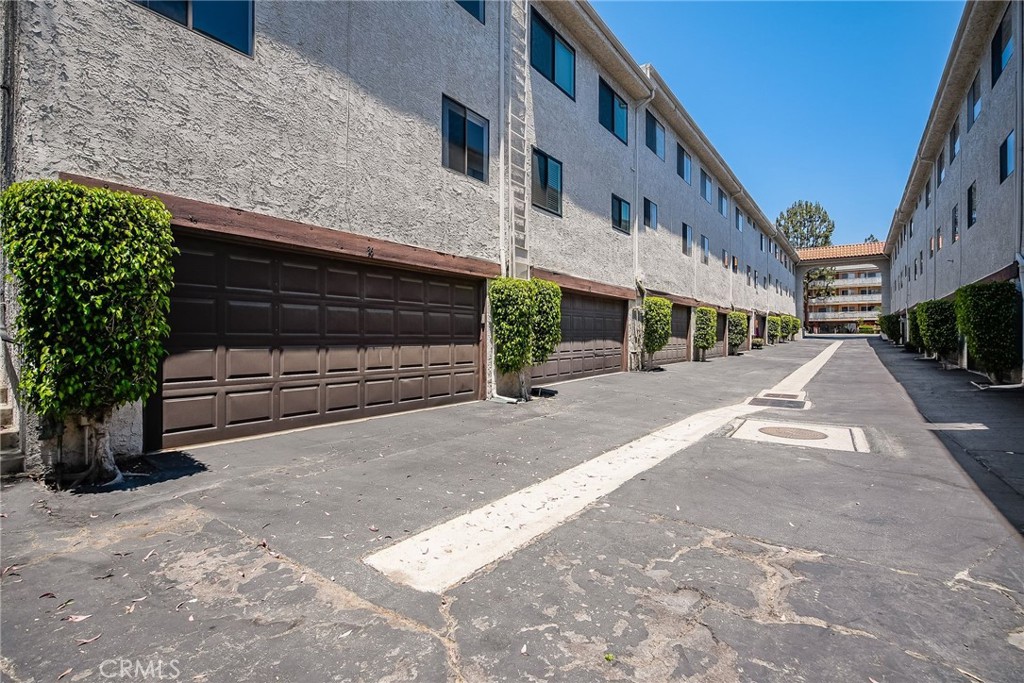 2450 E Del Mar Boulevard 36