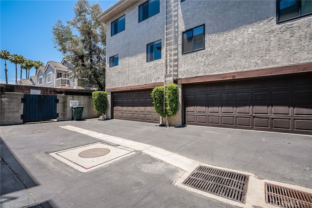 2450 E Del Mar Boulevard 36