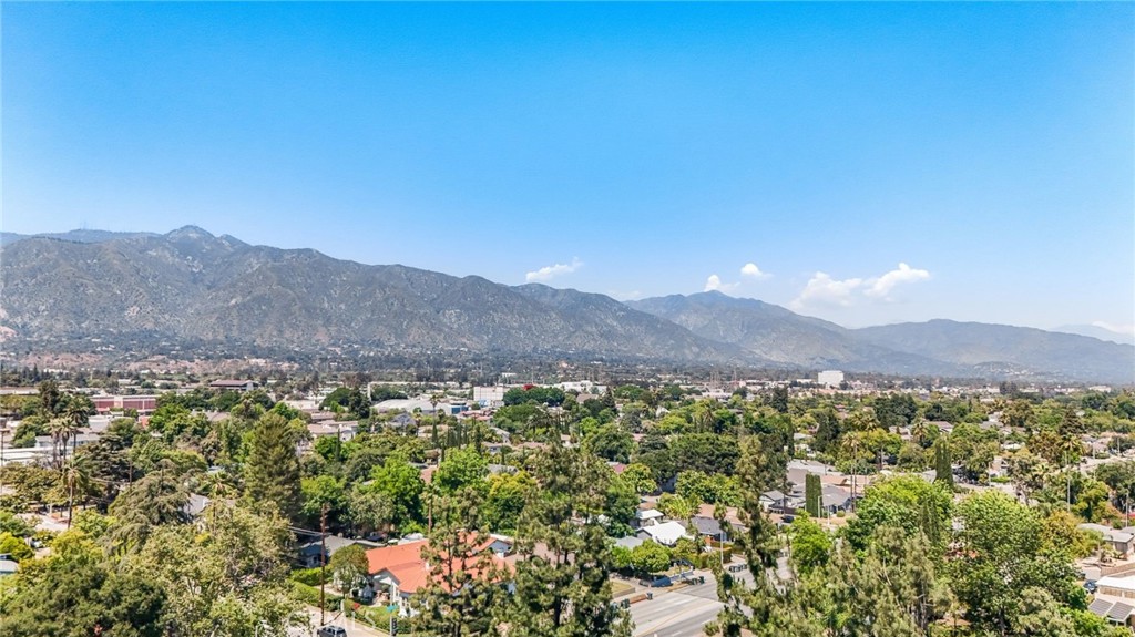 2450 E Del Mar Boulevard 36