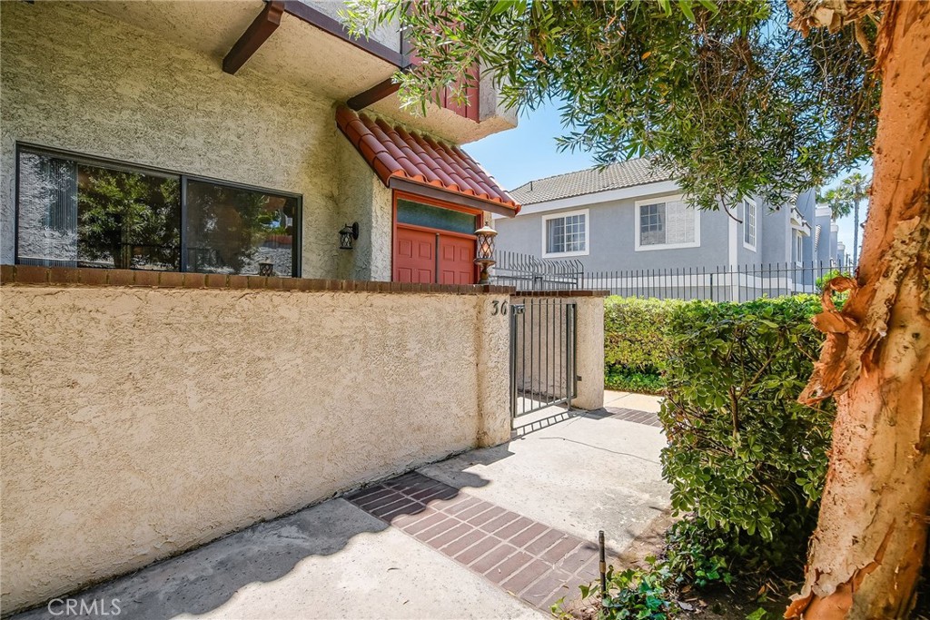 2450 E Del Mar Boulevard 36