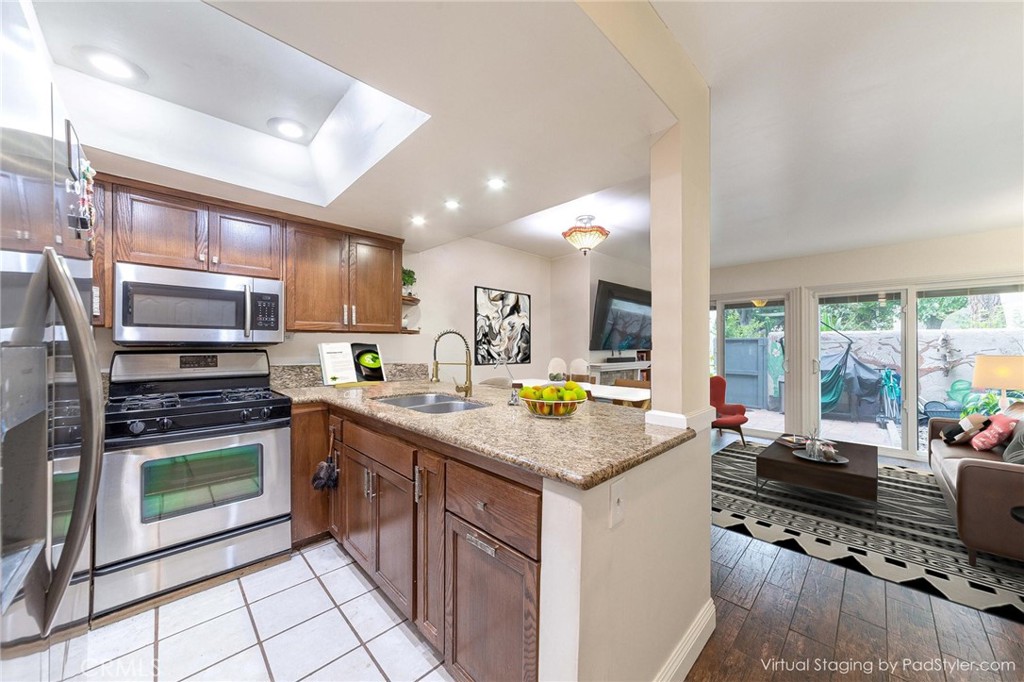 1738 Puente Avenue 50