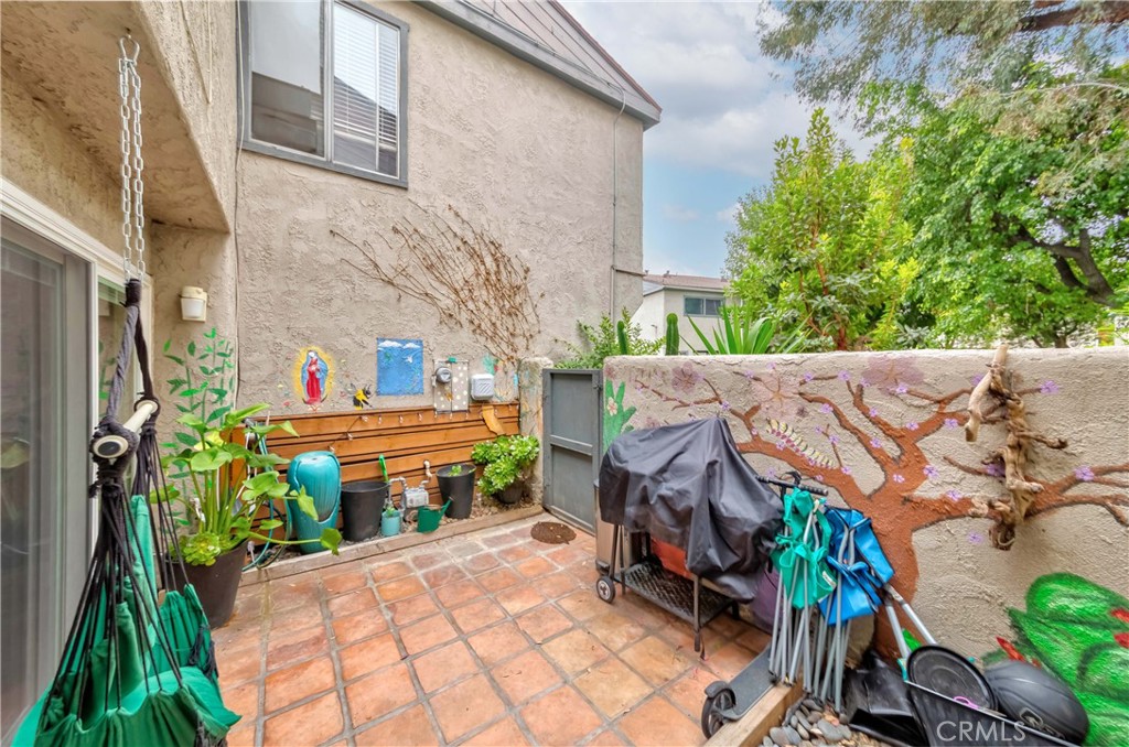 1738 Puente Avenue 50