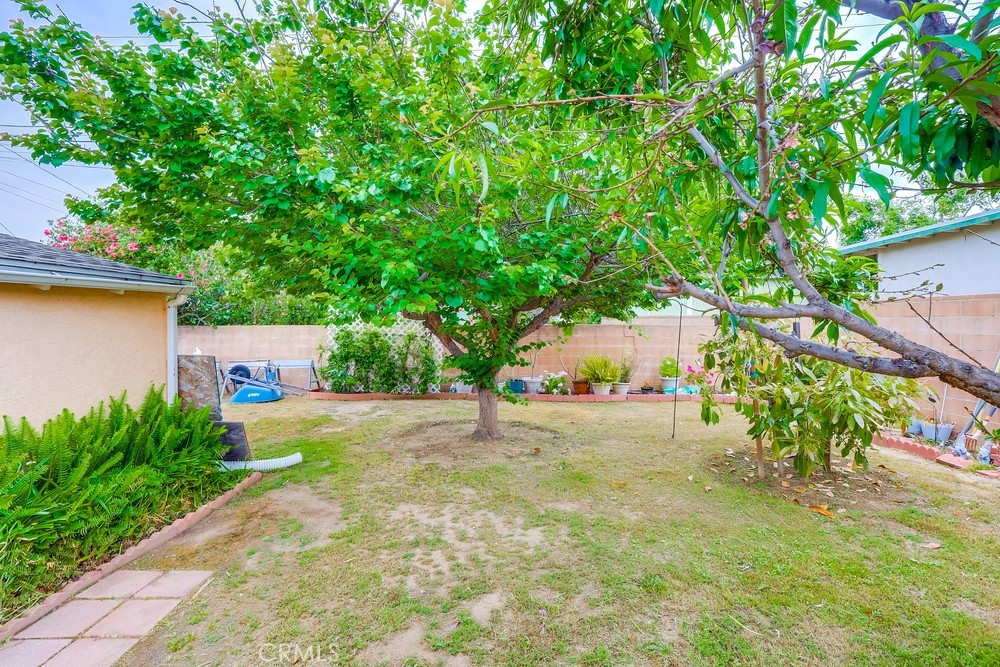 229 N Broadmoor Avenue