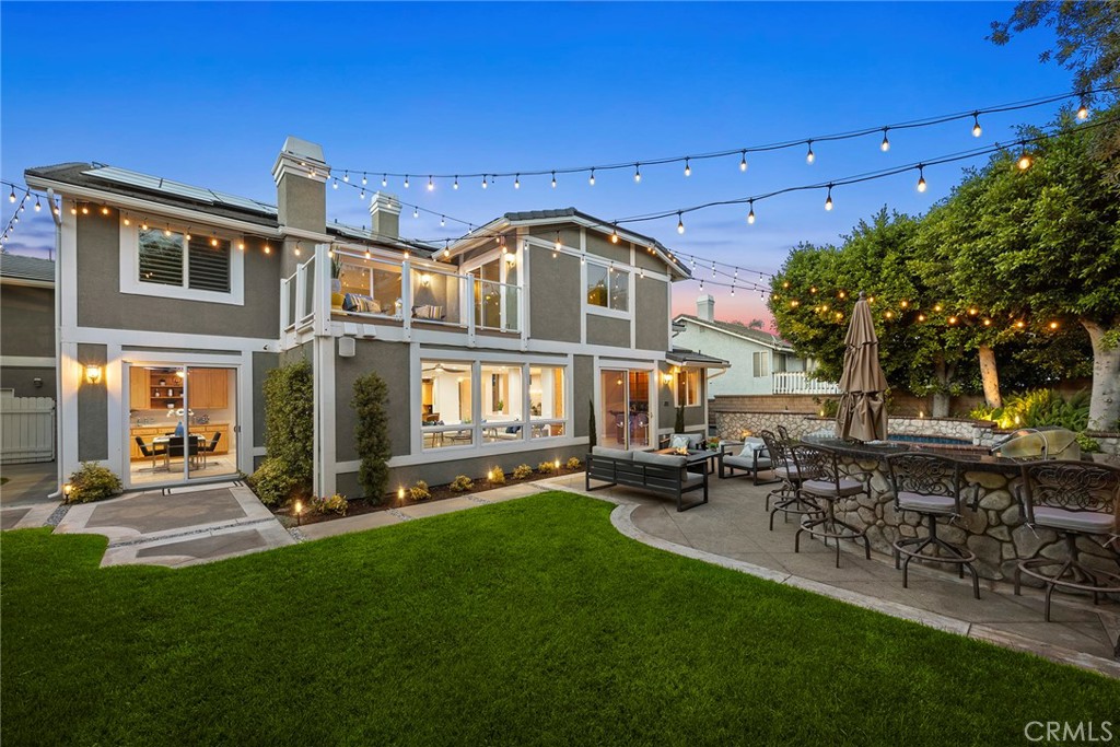 5210 Avenida De Kristine