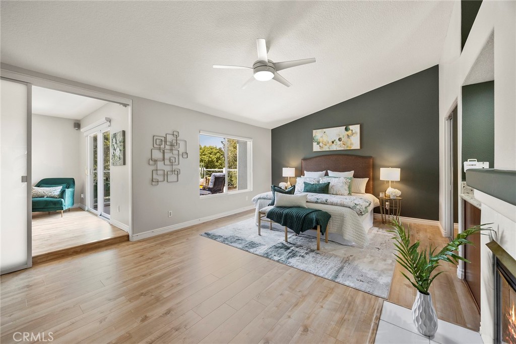 5210 Avenida De Kristine