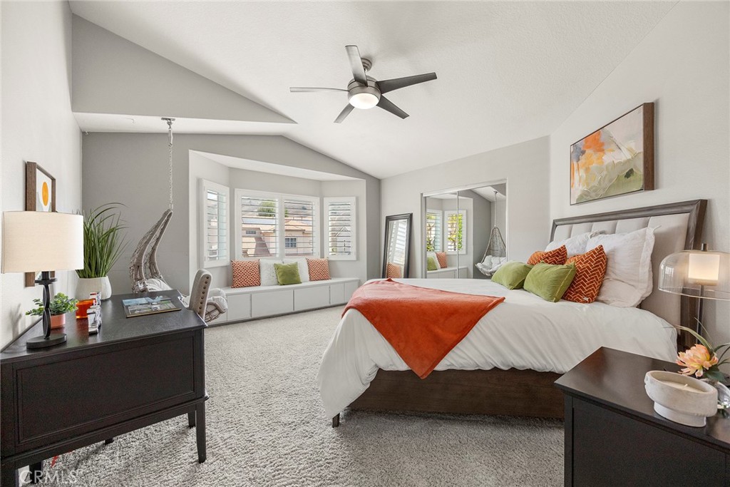 5210 Avenida De Kristine